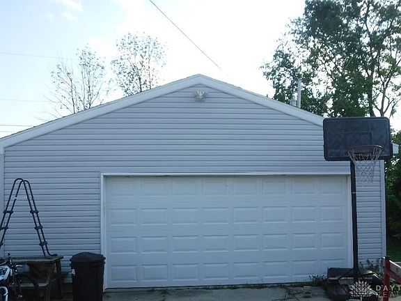 4th image of 15 Pryor Ct