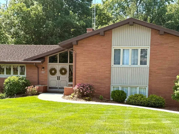 1778 S Raymond St, Jasper, IN 47546