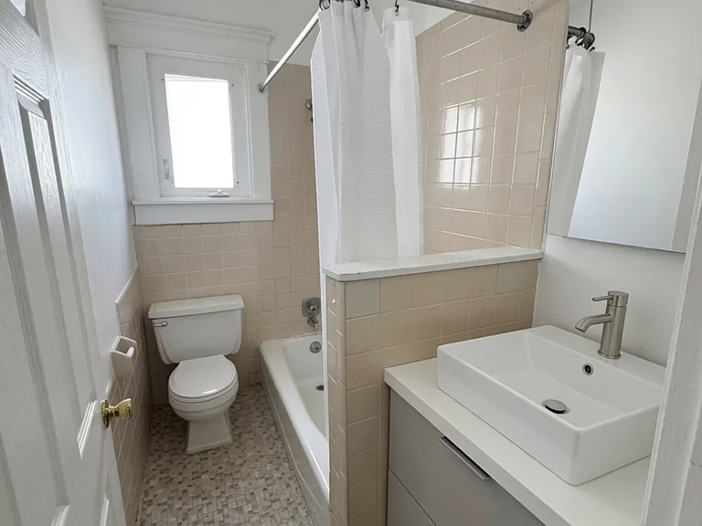 160 Main St #3 — Photo 3