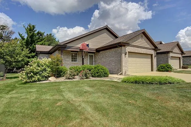 1504 Theodore Dr photo 1