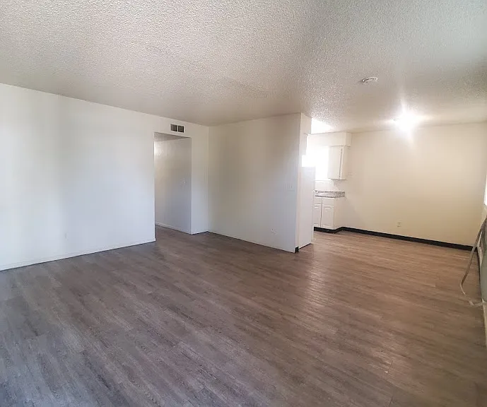 310 N 9th St #101 — Photo 1