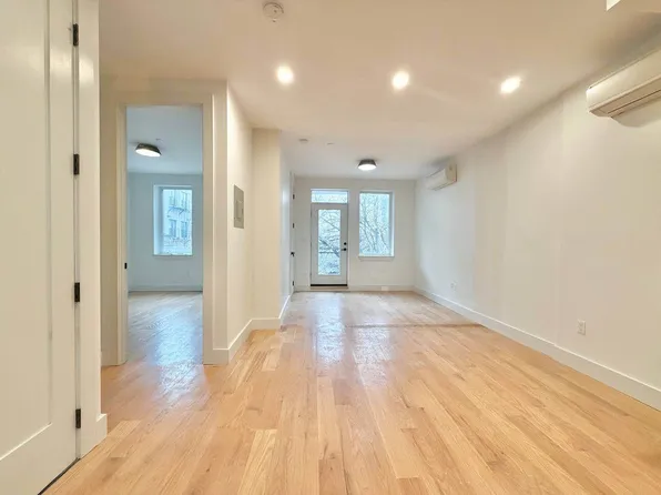 102 Central Avenue image 14 of 15