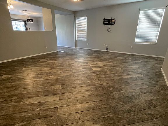 3rd image of 3016 W White Feather Ln