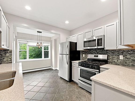 3rd image of 503 N 27th Ave W