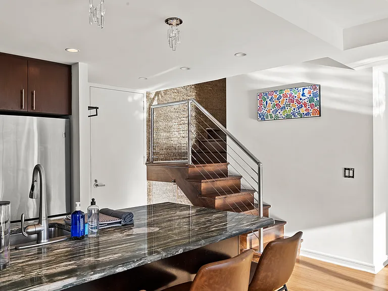 350 W 53rd St #A — Photo 15