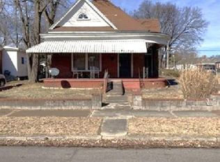 1135 Martin Luther King Jr Dr, Paducah, KY 42001