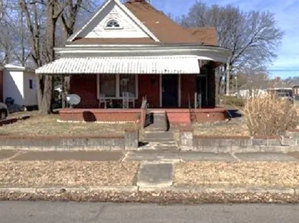 1135 Martin Luther King Jr Dr, Paducah, KY 42001