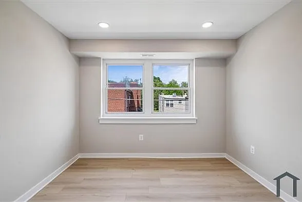 1410 Young St SE #6 — Photo 10