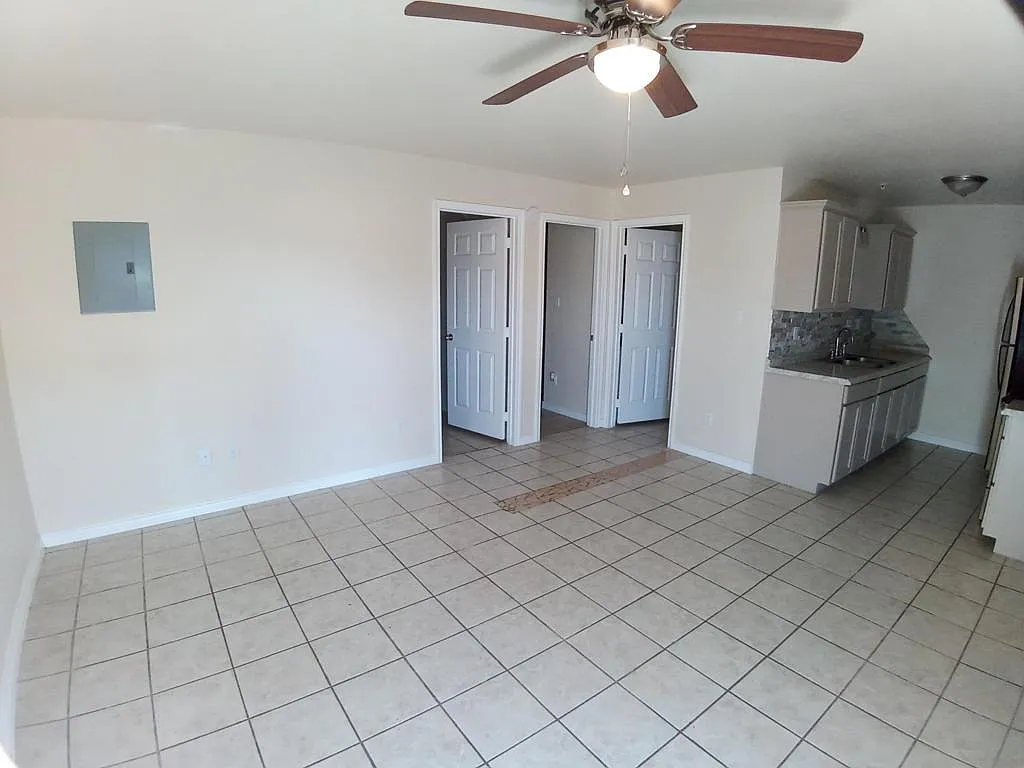 2 bed, 690 sqft, $695 — Photo 2