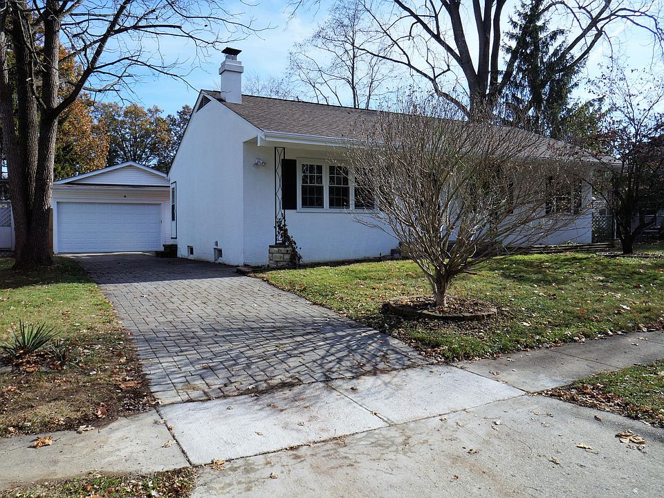 1st image of 1572 Valley Dr