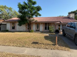 1207 W 2nd St, Alice, TX 78332
