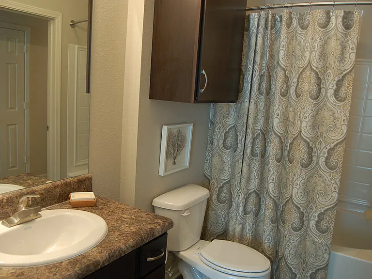 Riverscape Apartment Homes — Photo 16