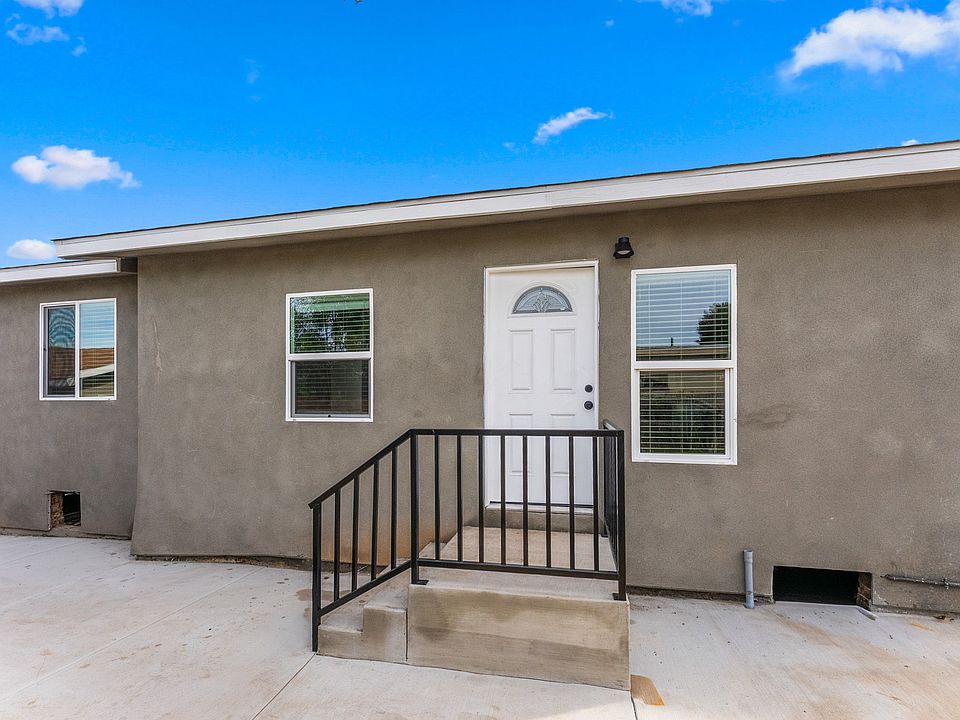 1st image of 4984 Imperial Ave