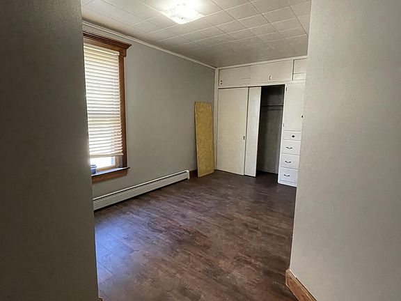5th image of 411 W 10th Ave #1