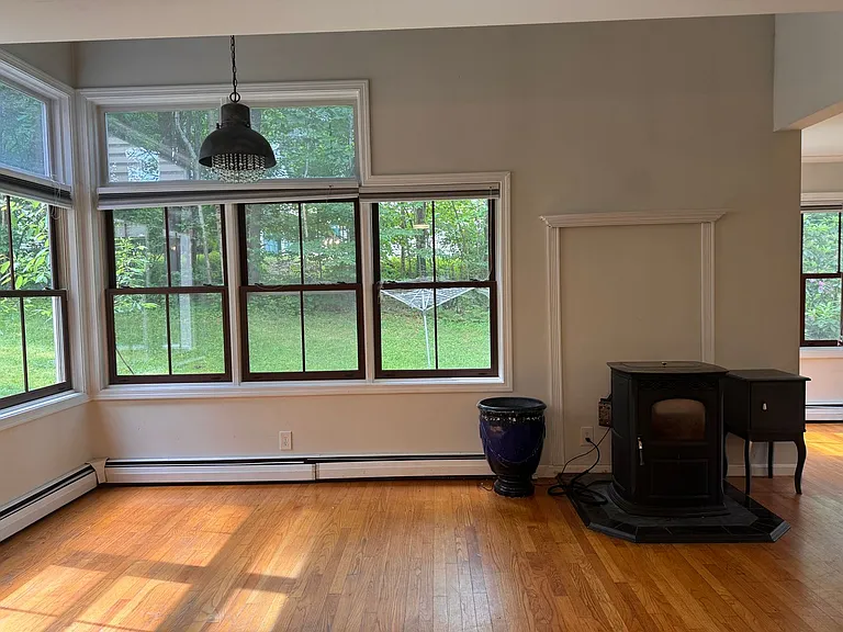 27 Macdonald Dr — Photo 10