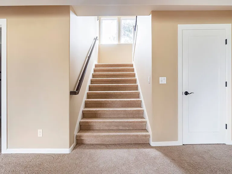 185th Ave NE — Photo 35
