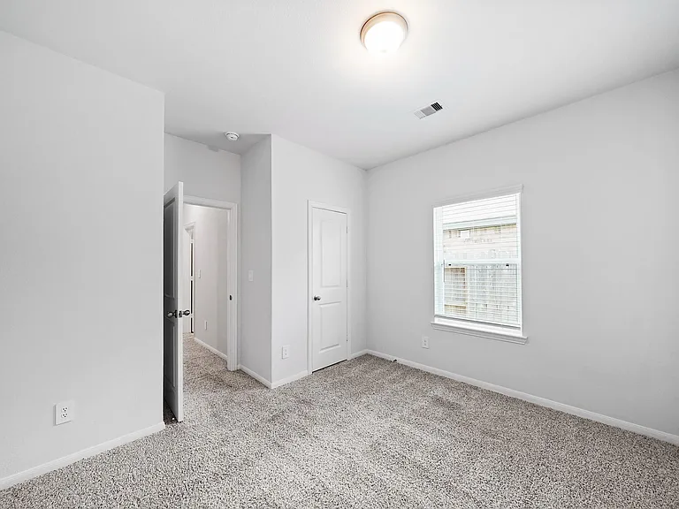 15102 Wiltshire Castle Ln — Photo 10