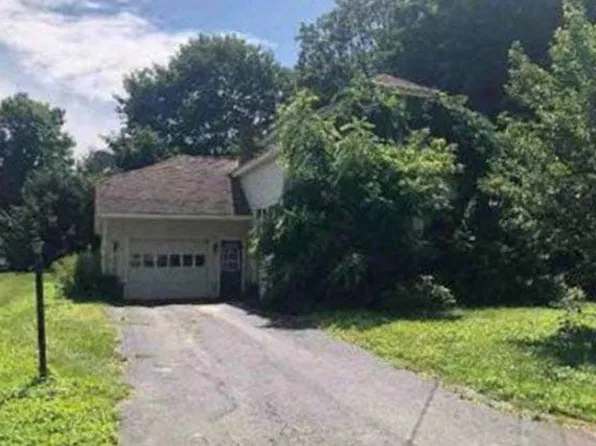 28 Franklin St, Dalton, MA 01226