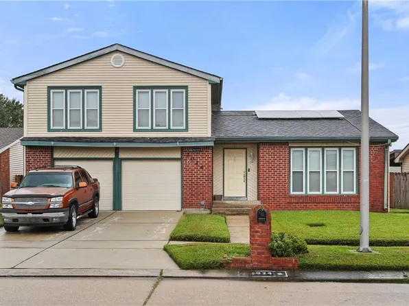 2024 Bayou Oaks Dr, Harvey, LA 70058