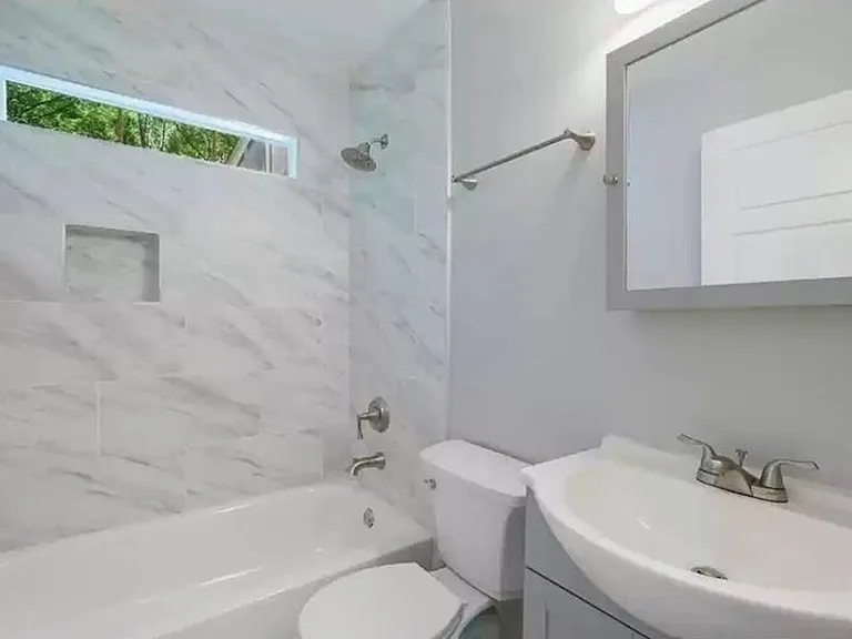 2032 North Ave NW — Photo 11