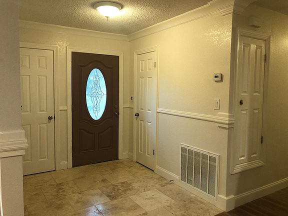 Double entry way closet
