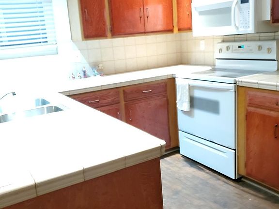 5th image of 6779 Bodine Cir