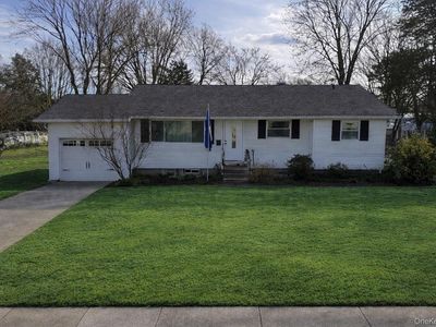 72 Cranberry Street, Central Islip, NY, 11722