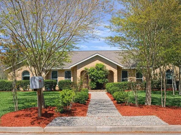 1912 Aggie Ln, League City, TX 77573