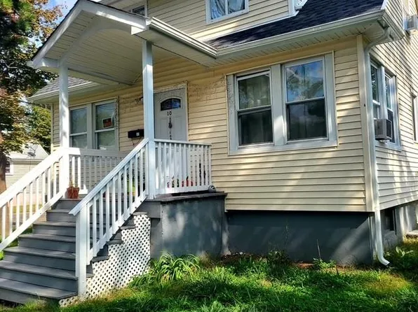 10 Ross Avenue, Bay Shore, NY 11706