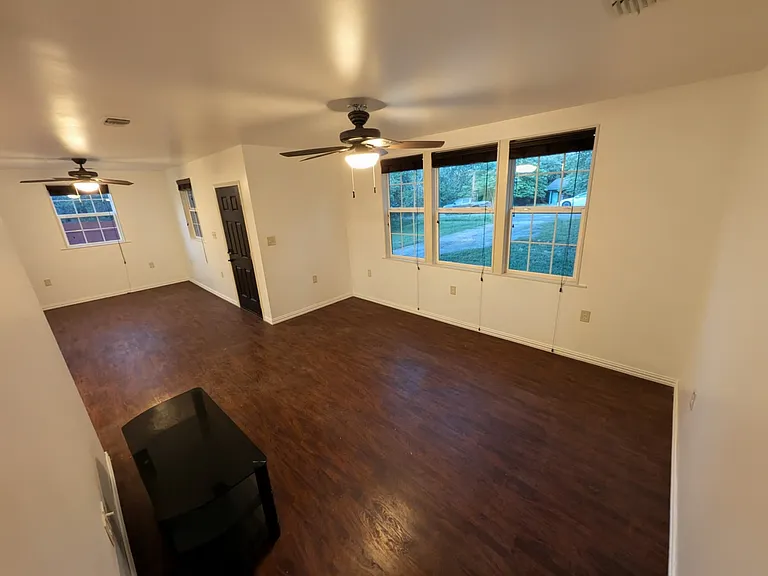 7606 Williamson Creek Dr — Photo 4