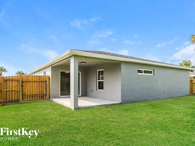 2346 SW Abalon Cir — Photo 14