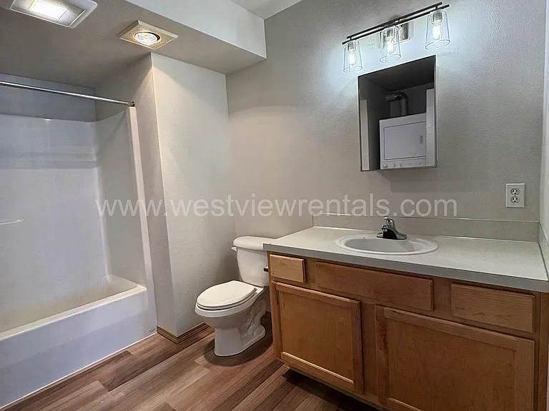 135-139 Prince Ave — Photo 358