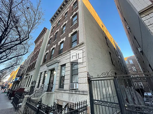 Rented by Highline Residential | media 10