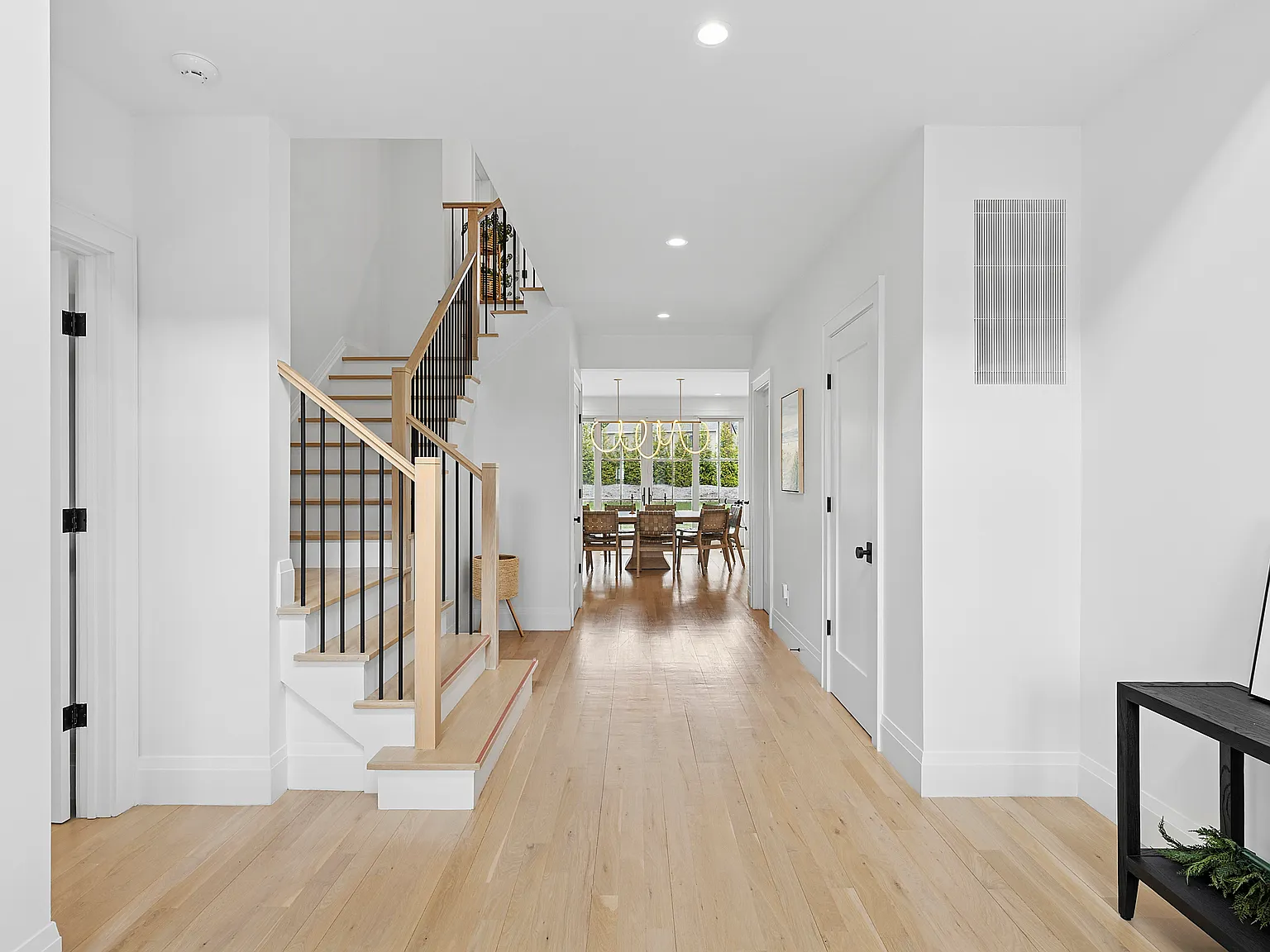 Stylish Westhampton Summer Rental — Photo 2