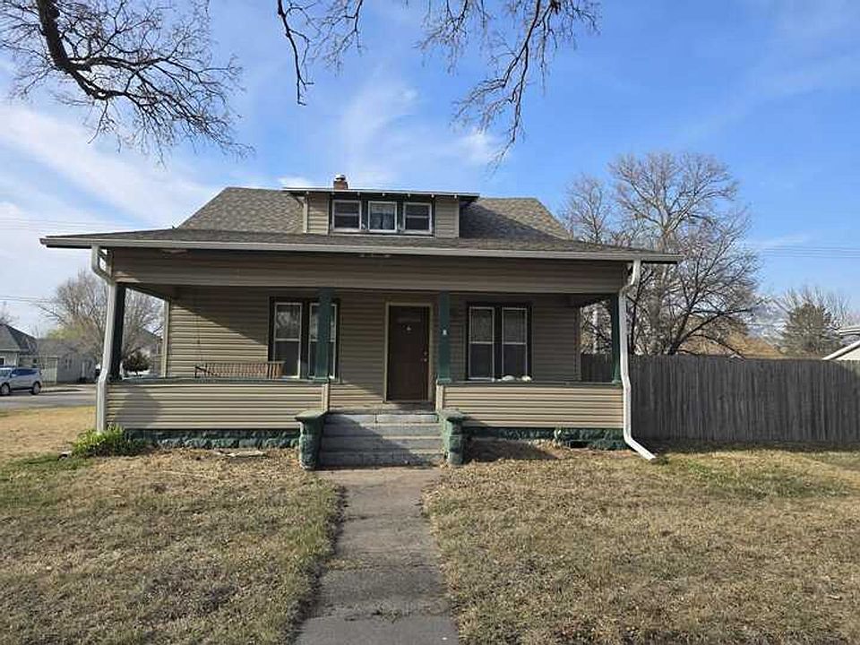 1st image of 312 W 9th St