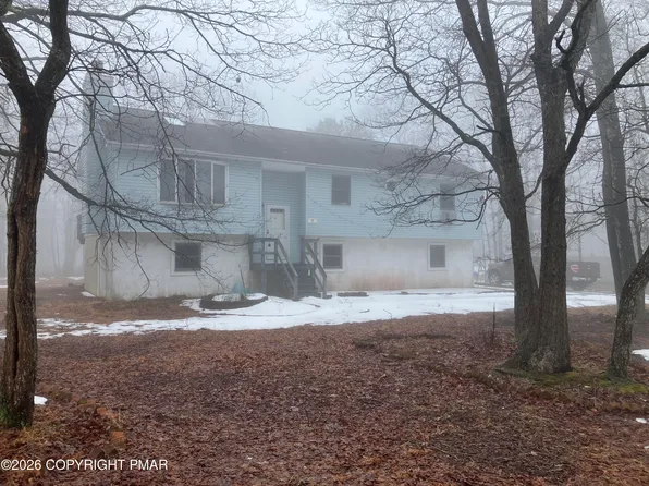 16 Penn Forest Dr, Albrightsville, PA 18210