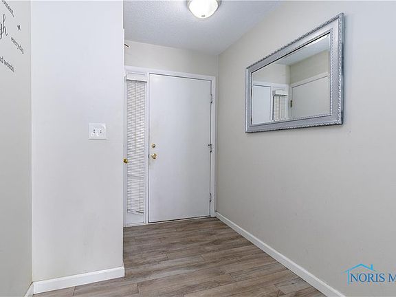 4th image of 2549 W Village Dr #2549