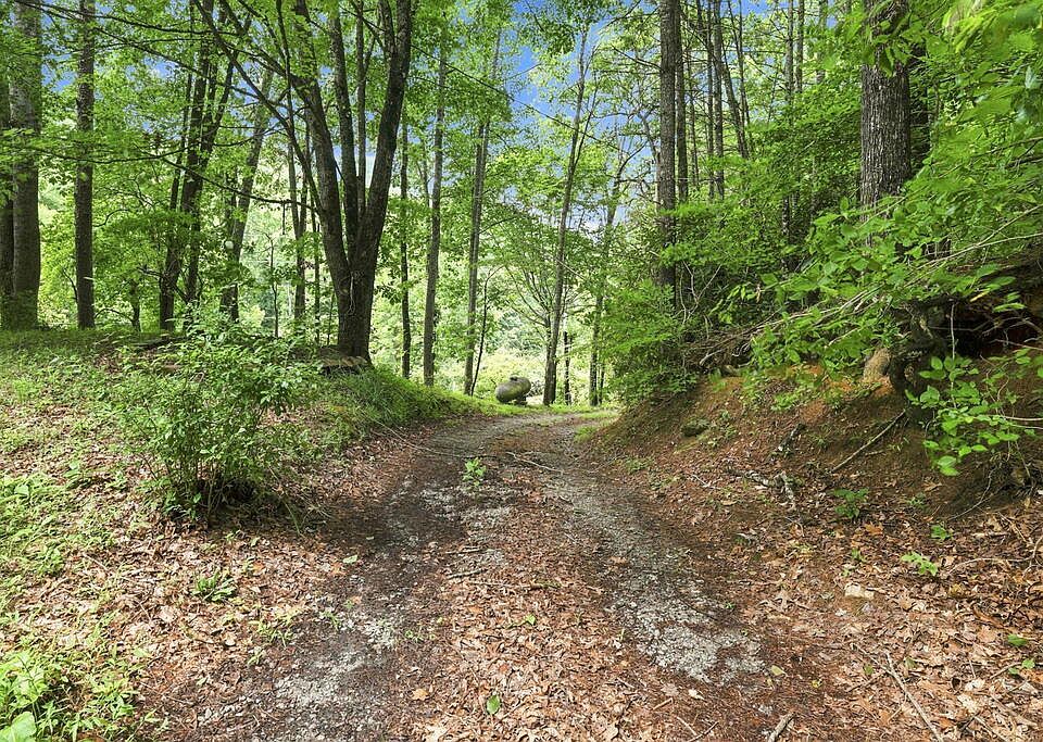 10th image of 5140 Tessentee Rd