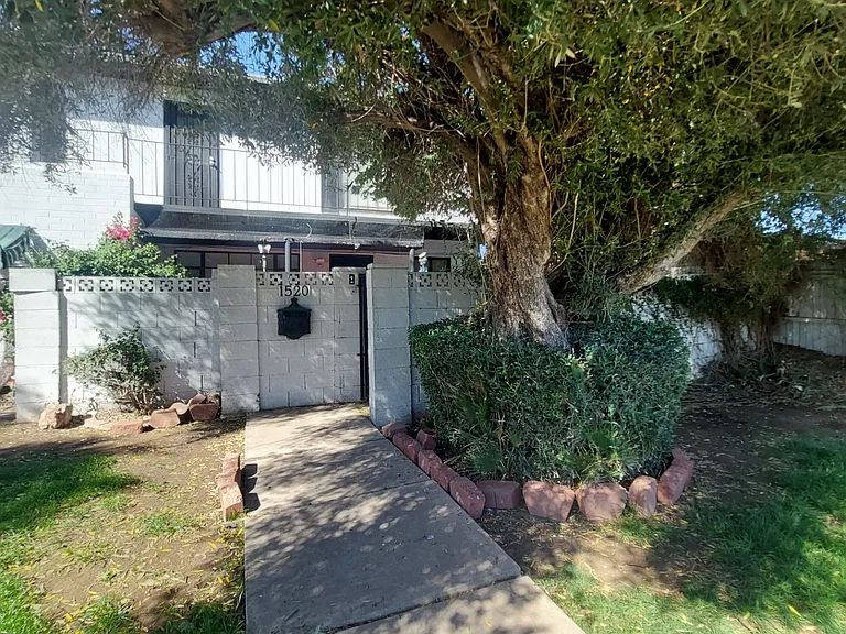 1520 W Mulberry Dr #1520 — Photo 1