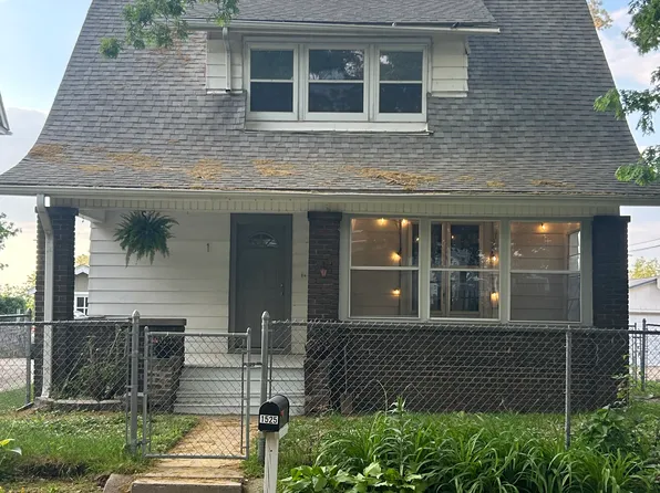 1525 11th Ave, Moline, IL 61265