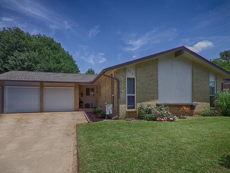 1st image of 725 Ranchoak Dr