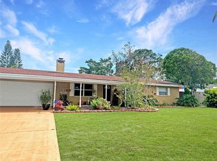 518 Saint Andrews Dr, Sarasota, FL 34243