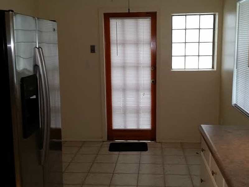 2nd image of 315 NE 7th Ave