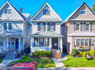 28 Lexington Ave, Staten Island, NY 10302