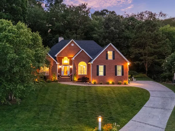 9470 Lazy Circles Dr, Ooltewah, TN 37363