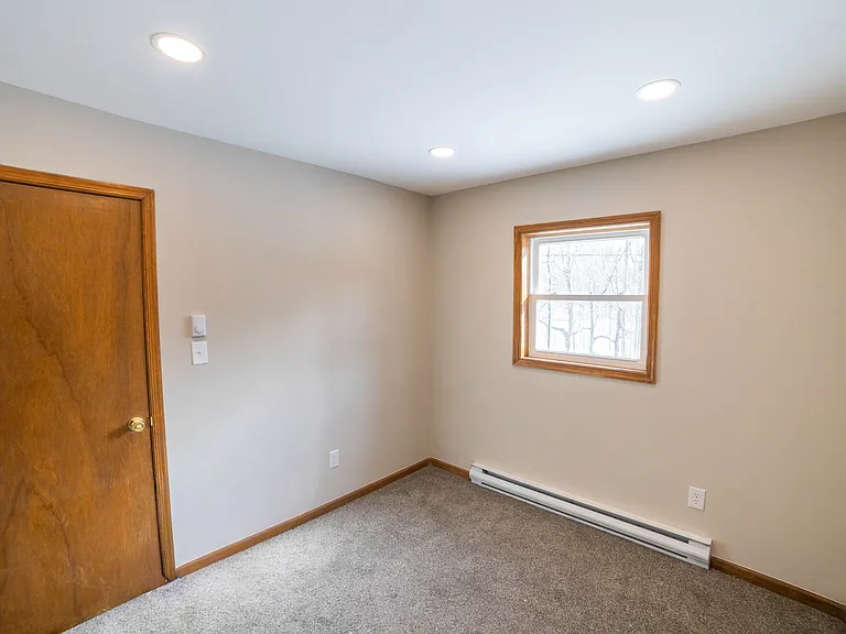 9640 Stony Hollow Dr — Photo 19