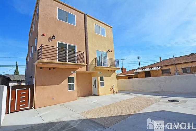 5710 S Glennie Ln Unit F, Los Angeles, CA 90016, MLS# 23-284715