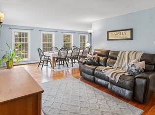 224 Ridgeview Rd, Weare, NH 03281