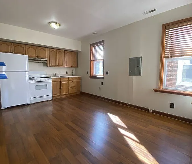 5026 Walnut St #3 — Photo 5