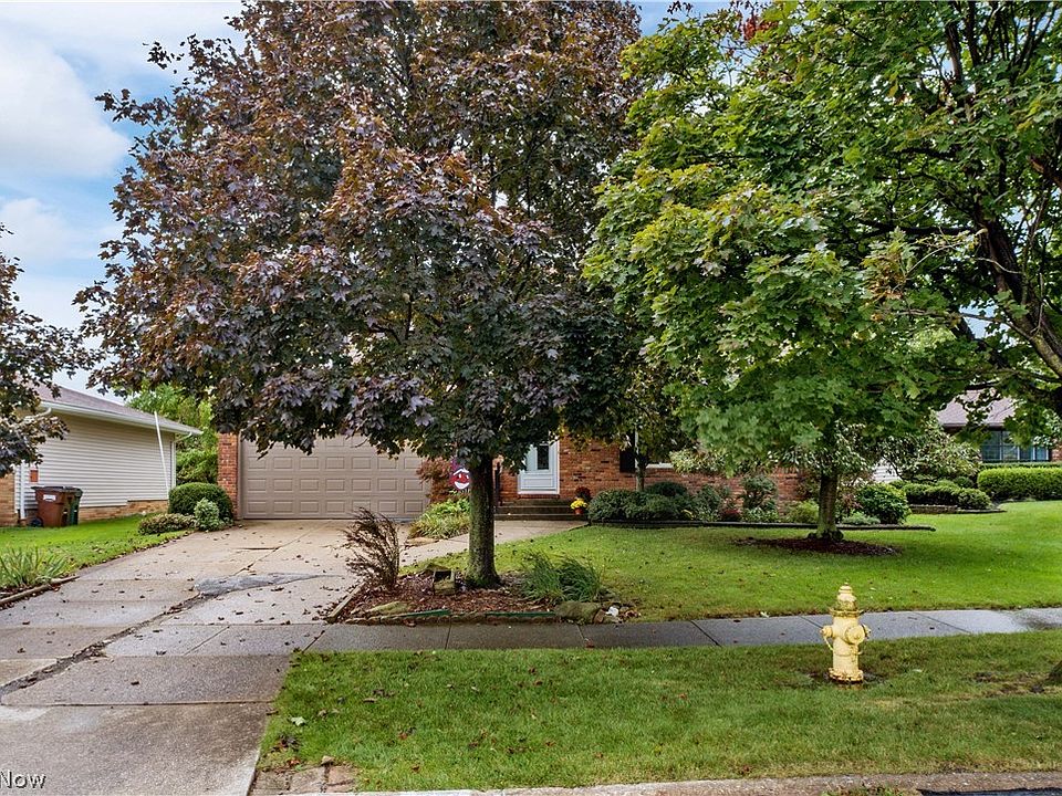 2777 Coventry Dr, Parma, OH 44134 Zillow